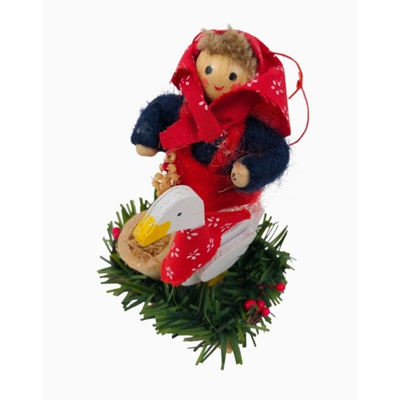 Vintage Wood Ornaments Set of 6 Fabric Yarn Painted Christmas Tree Holiday Decor - Picture 10 of 10